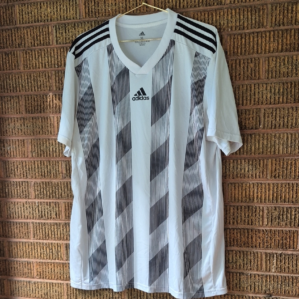 Adidas Men's White and Black Diagonal Stripe Jersey